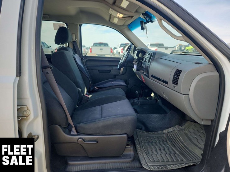 2012-chevrolet-silverado-1500-image-18