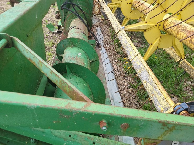 john-deere-3300-image-16