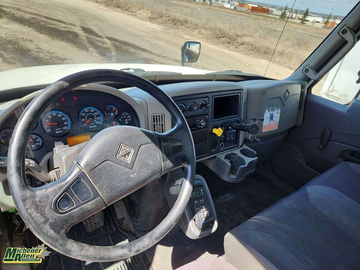 international-durastar-4400-image-18