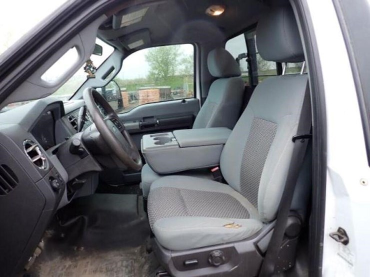 2011-ford-f350-xlt-image-17