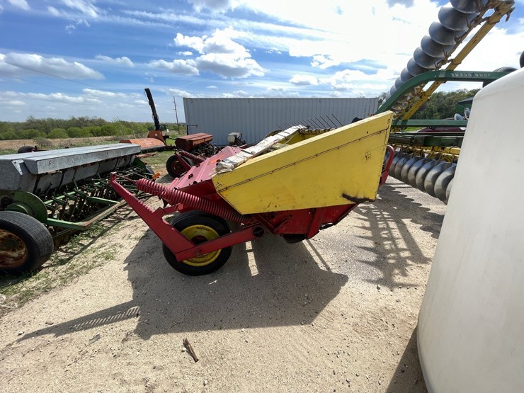 new-holland-477-image-3