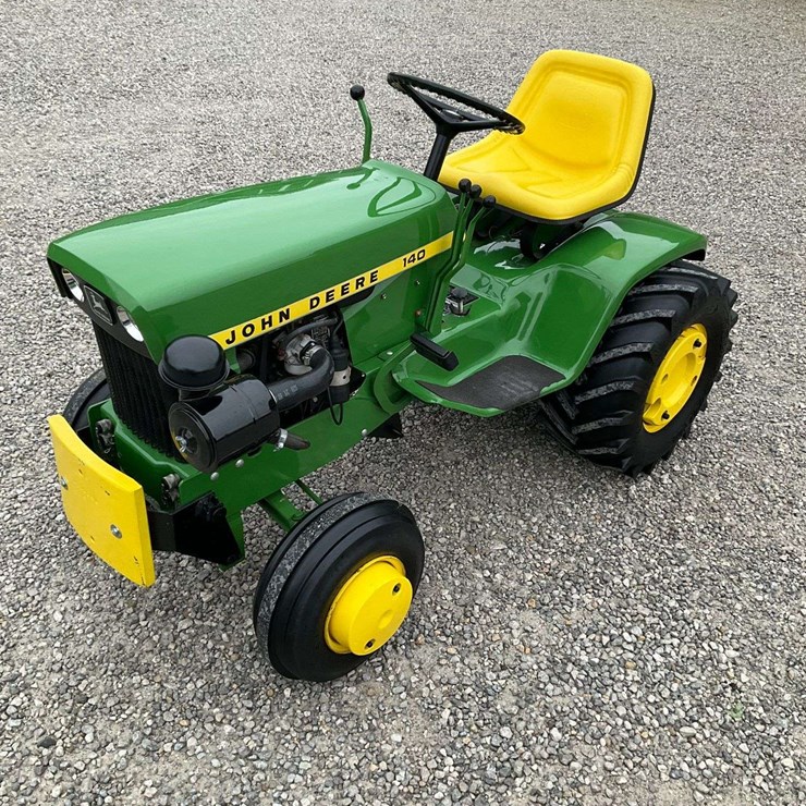 JOHN DEERE 140