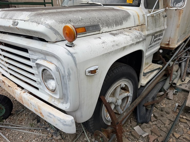 ford-600-image-16