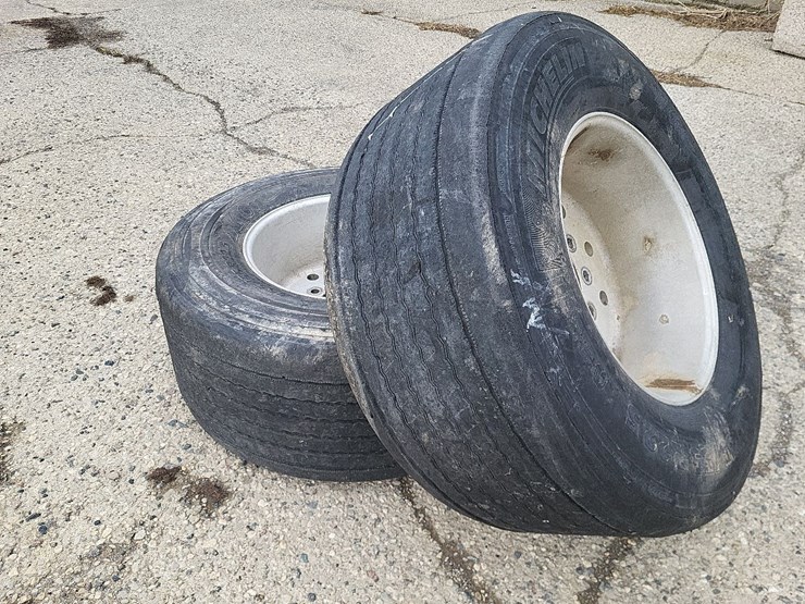 (2)-445/50r22.5-tires-w/aluminum-rims---tag-#1235-image-4