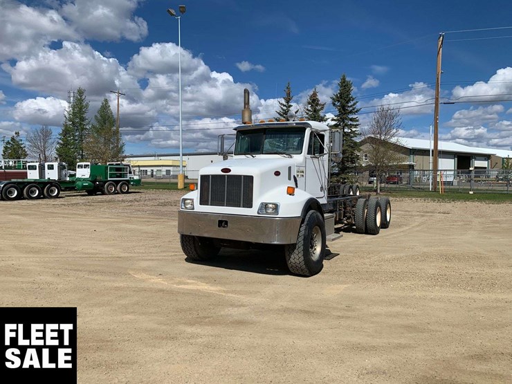 2004-peterbilt-330-image-1