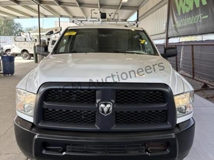 2017-dodge-2500-image-3