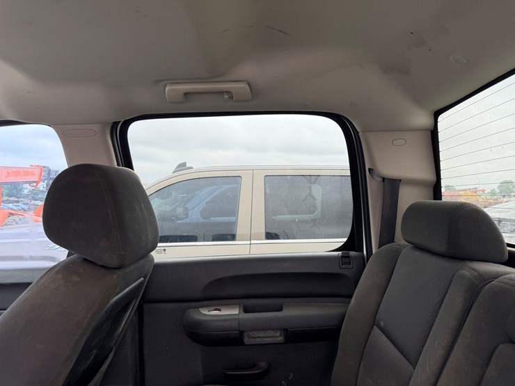 2015-gmc-2500hd-image-58