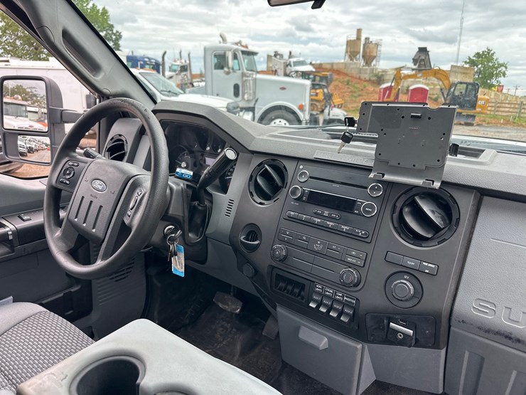 2016-ford-f550-image-12