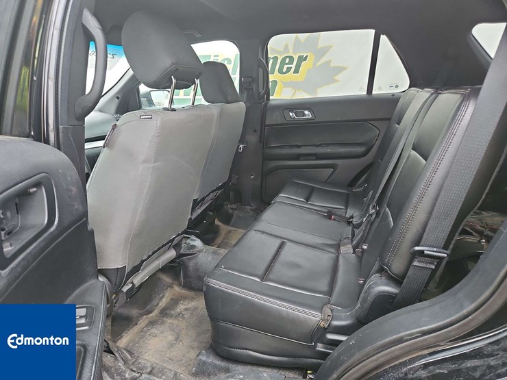 2018-ford-explorer-image-35