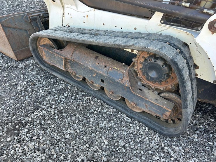 2020-bobcat-t550-image-16