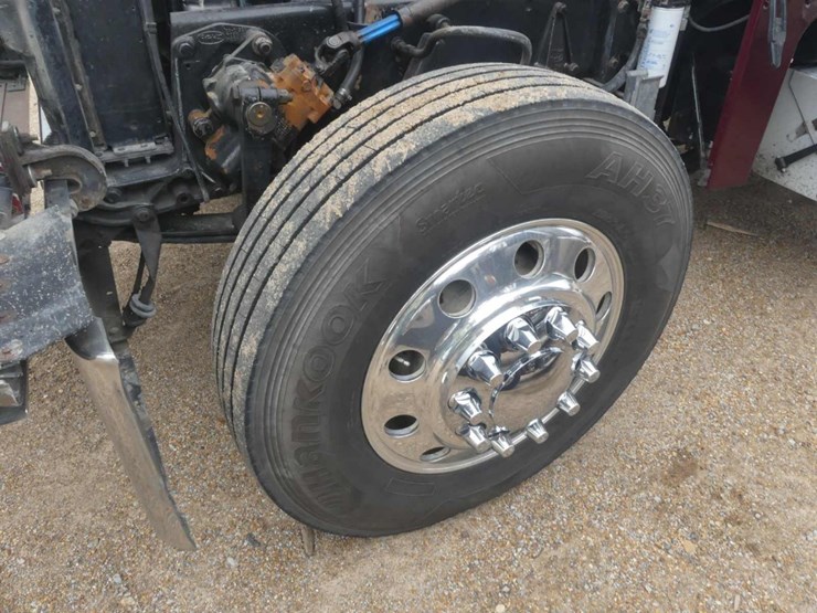 1994-peterbilt-379-image-14
