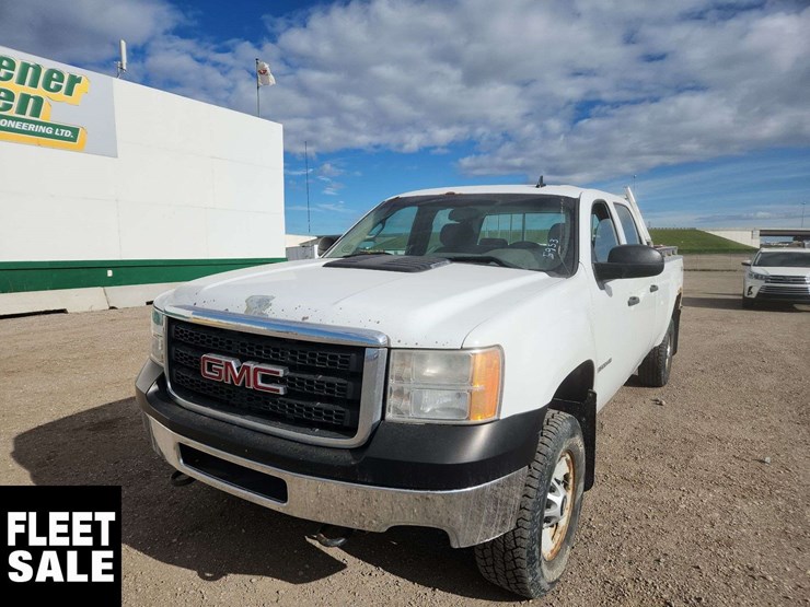 2013-gmc-sierra-2500hd-image-1