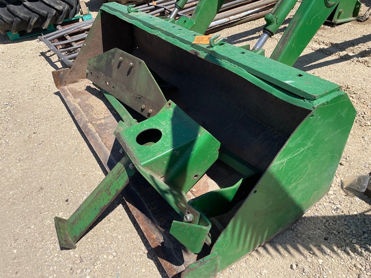 john-deere-148-image-19