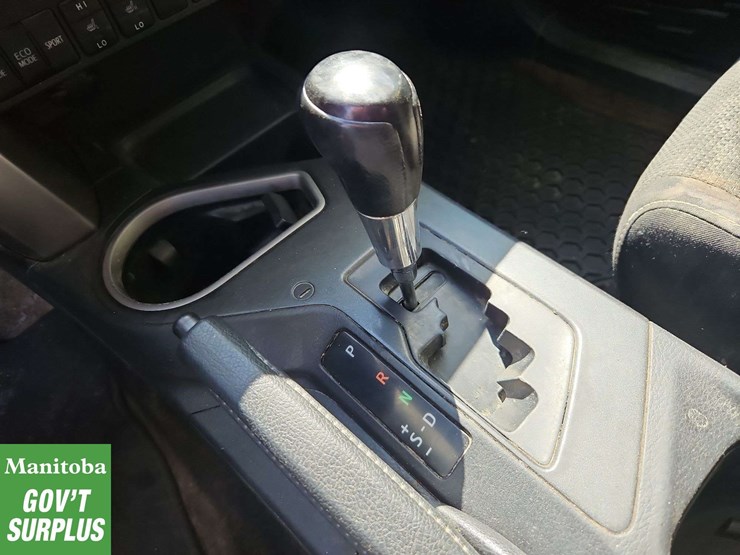 2017-toyota-rav4-image-31