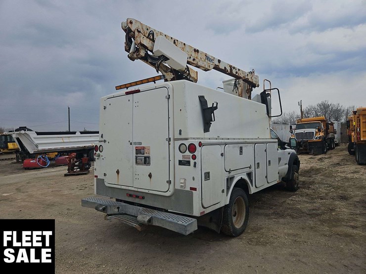 2006-ford-f550-image-3