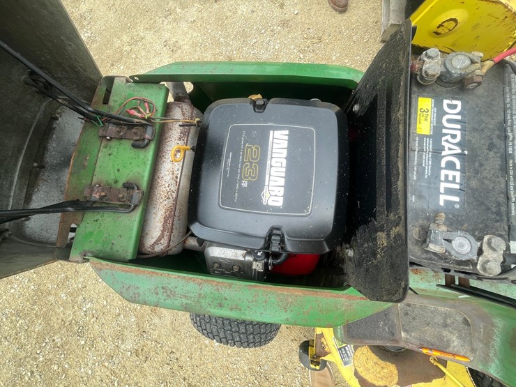 john-deere-318-image-16