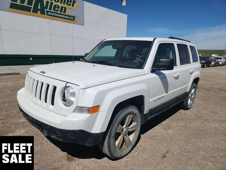 2011-jeep-patriot-image-1