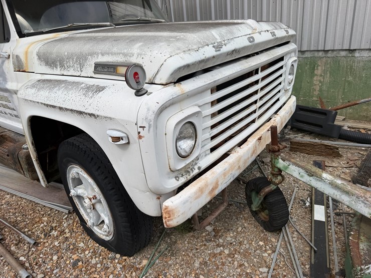 ford-600-image-12