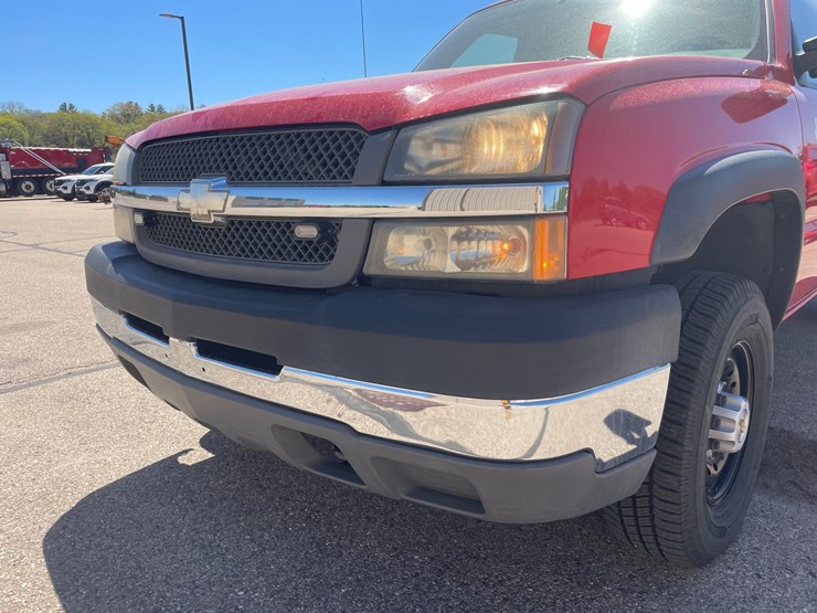 2004-chevrolet-2500-image-15