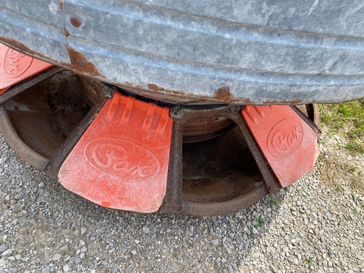 pax-2t-hog-feeder-always-inside,-good-condition-image-5