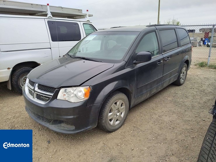 2012-dodge-grand-caravan-image-1