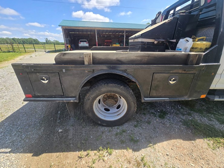 2017-ford-f550-image-60