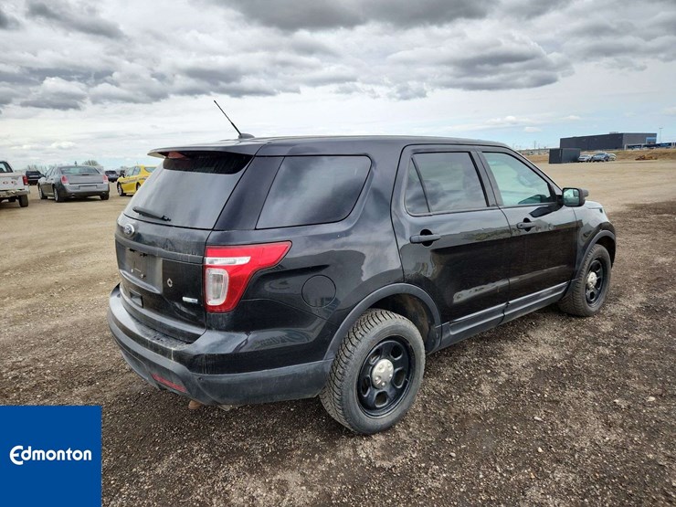 2015-ford-explorer-image-4