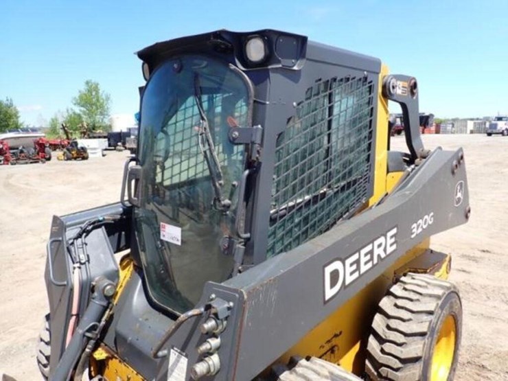 2019-deere-320g-image-18