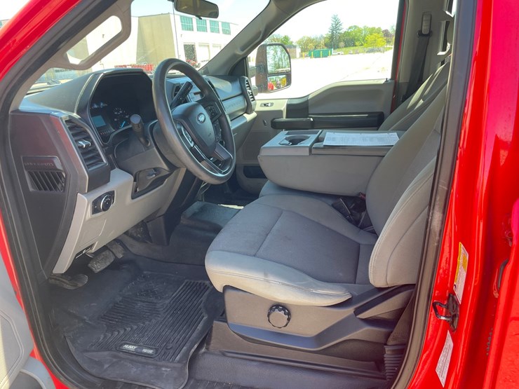 2020-ford-f350-xl-image-34