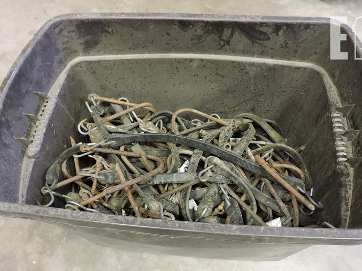 hay-tarp-bungee-cords-w/anchors-image-1