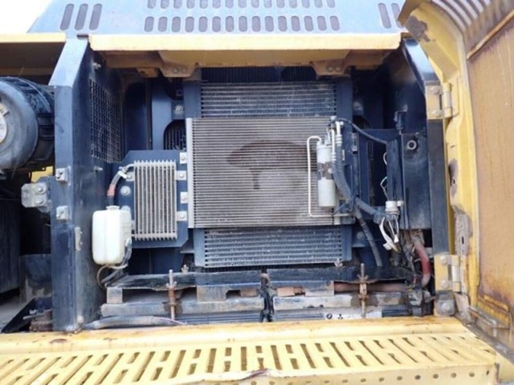 2010-deere-270d-lc-image-66