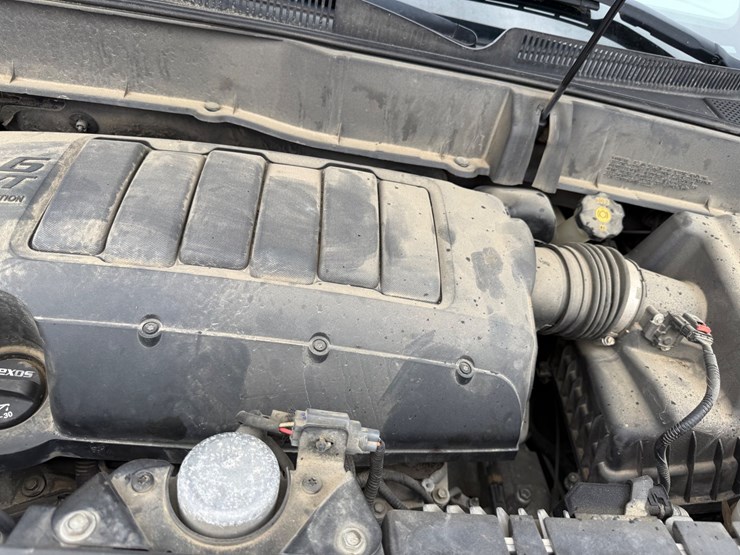 2013-chevrolet-traverse-image-41