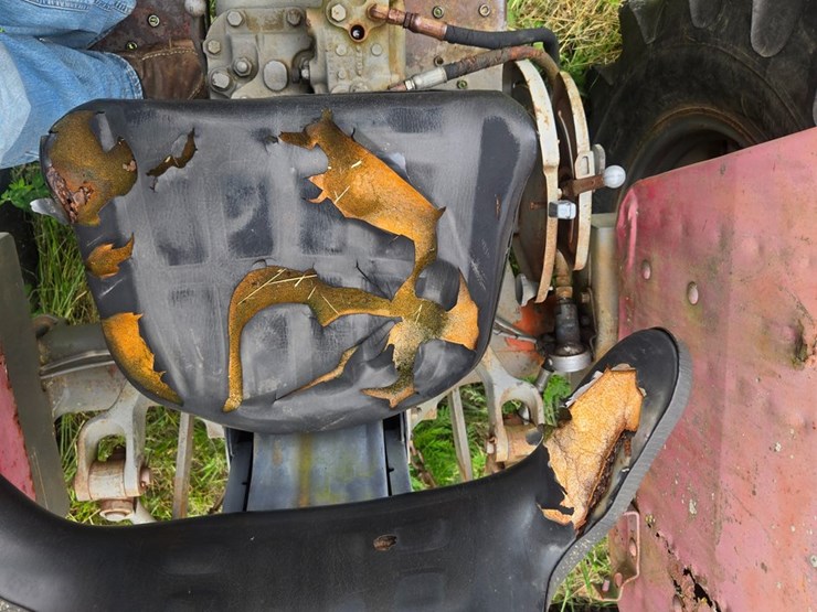 massey-ferguson-175-image-24