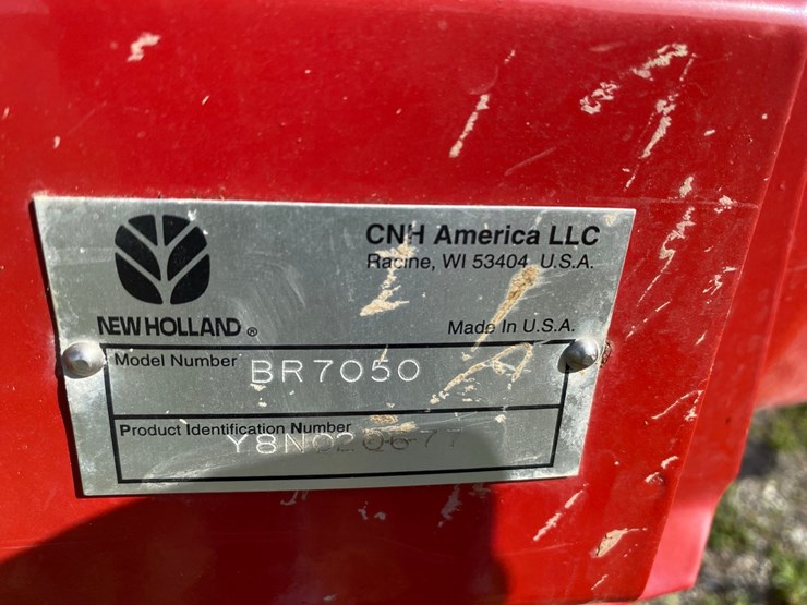 new-holand-7050-4x4-rd-baler-image-42
