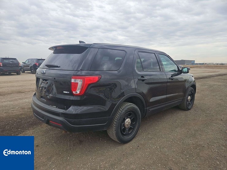 2019-ford-explorer-image-4