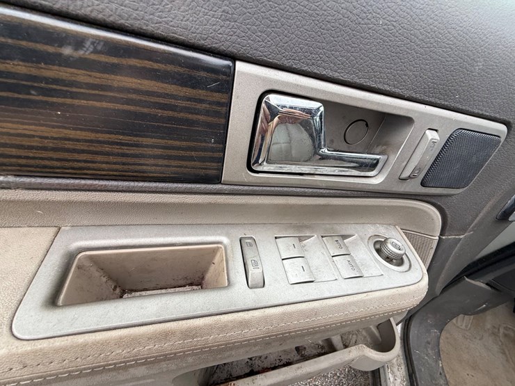 2007-lincoln-mkx-image-41
