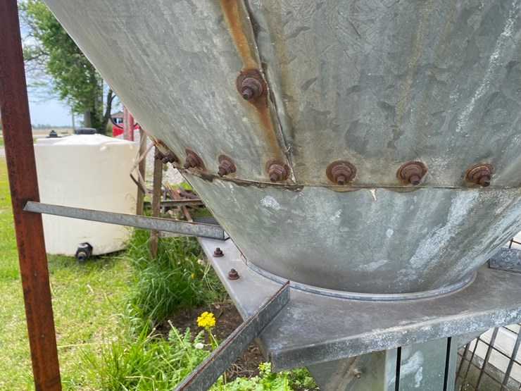 pax-feed-bin-2-ton-image-4