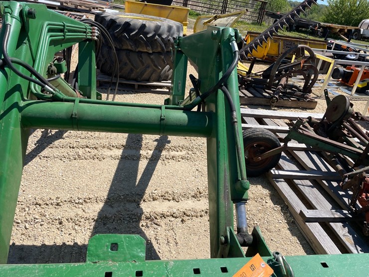 john-deere-148-image-16