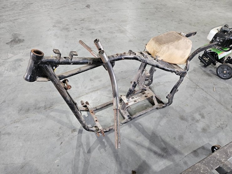 #6274-•-motorcycle-frame-and-gas-tank-image-1