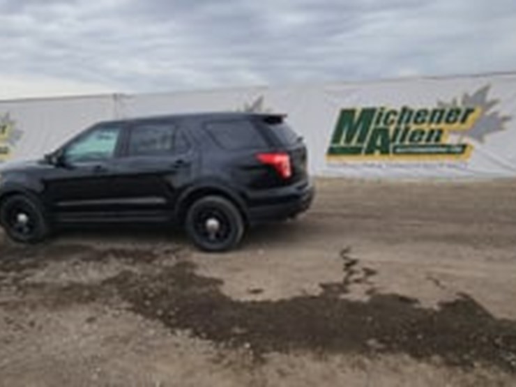 2015-ford-explorer-image-5