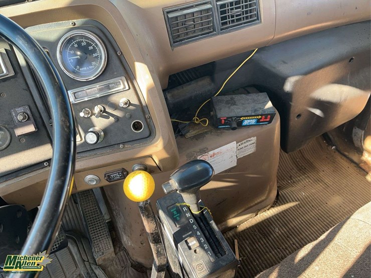 1994-ford-lnt8000-image-17