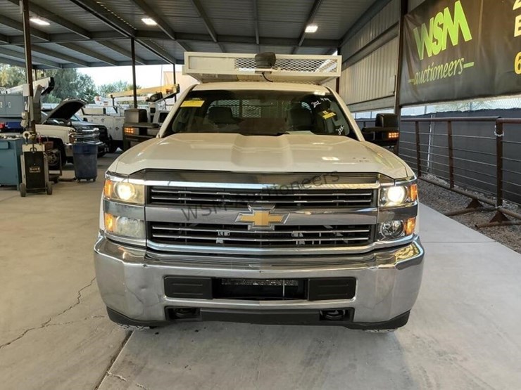 2016-chevrolet-silverado-3500hd-image-3