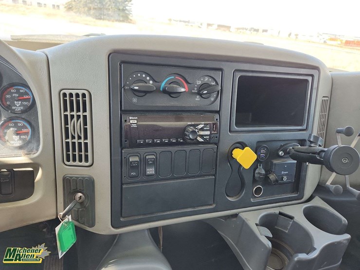 international-durastar-4400-image-20