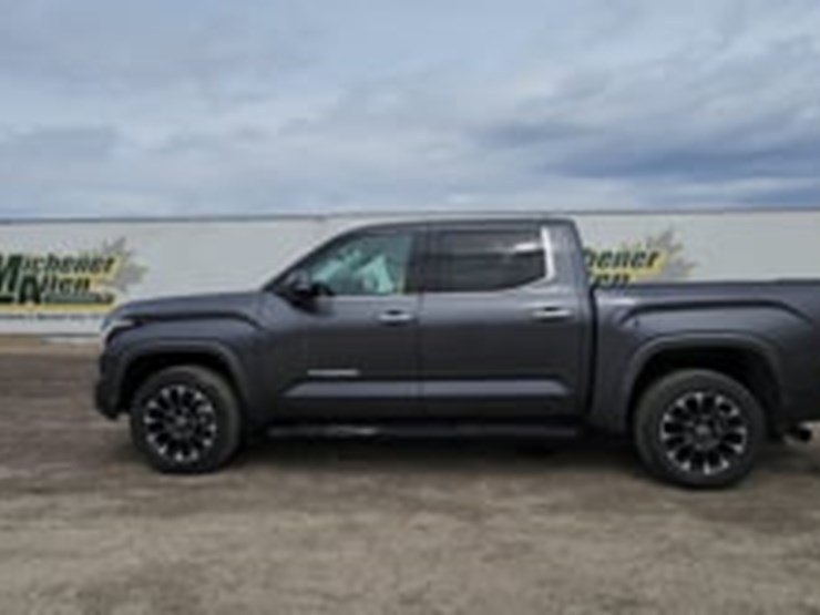 2023-toyota-tundra-image-5