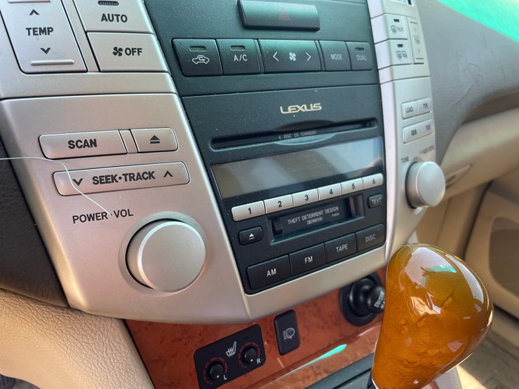 2004-lexus-rx330-image-37