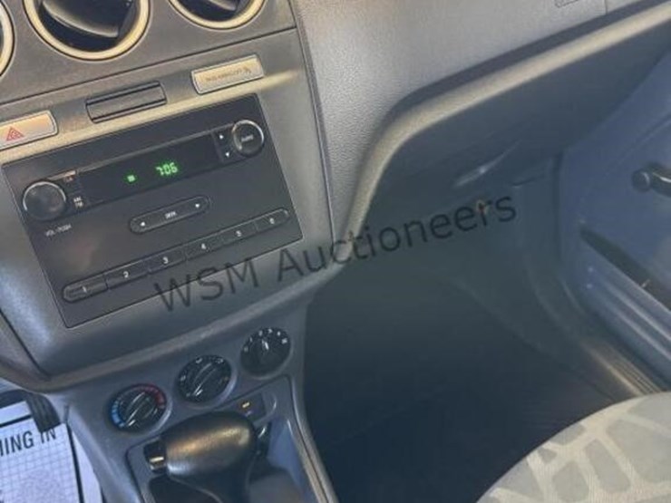 2012-ford-transit-connect-image-23