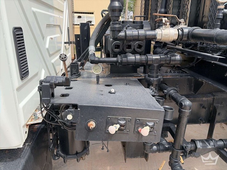 2007-international-durastar-4300-image-16