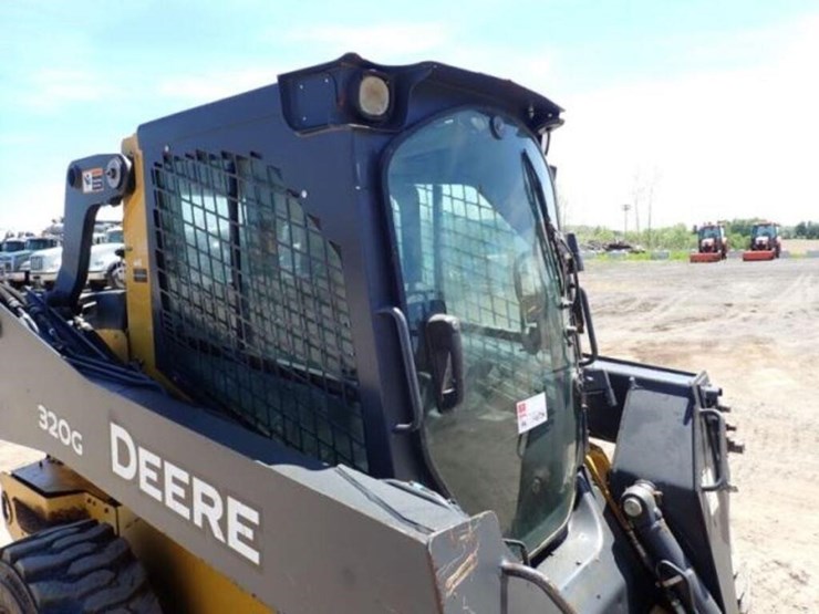 2019-deere-320g-image-19