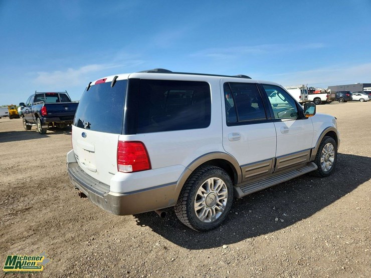 2004-ford-expedition-image-4