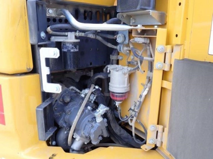 2022-deere-75g-image-60